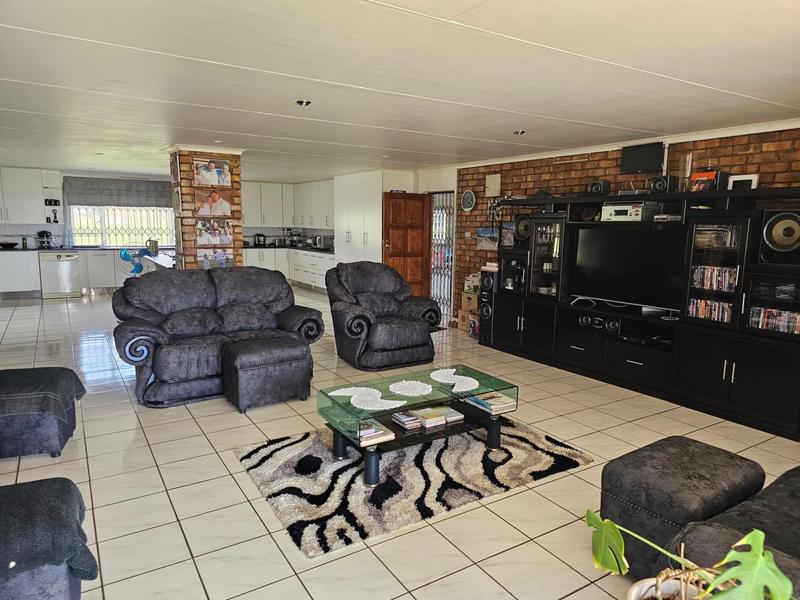 3 Bedroom Property for Sale in Oranjeville Free State